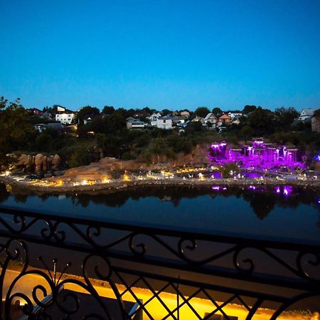 Готель River House 우만 외부 사진