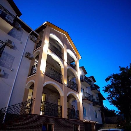Готель River House 우만 외부 사진