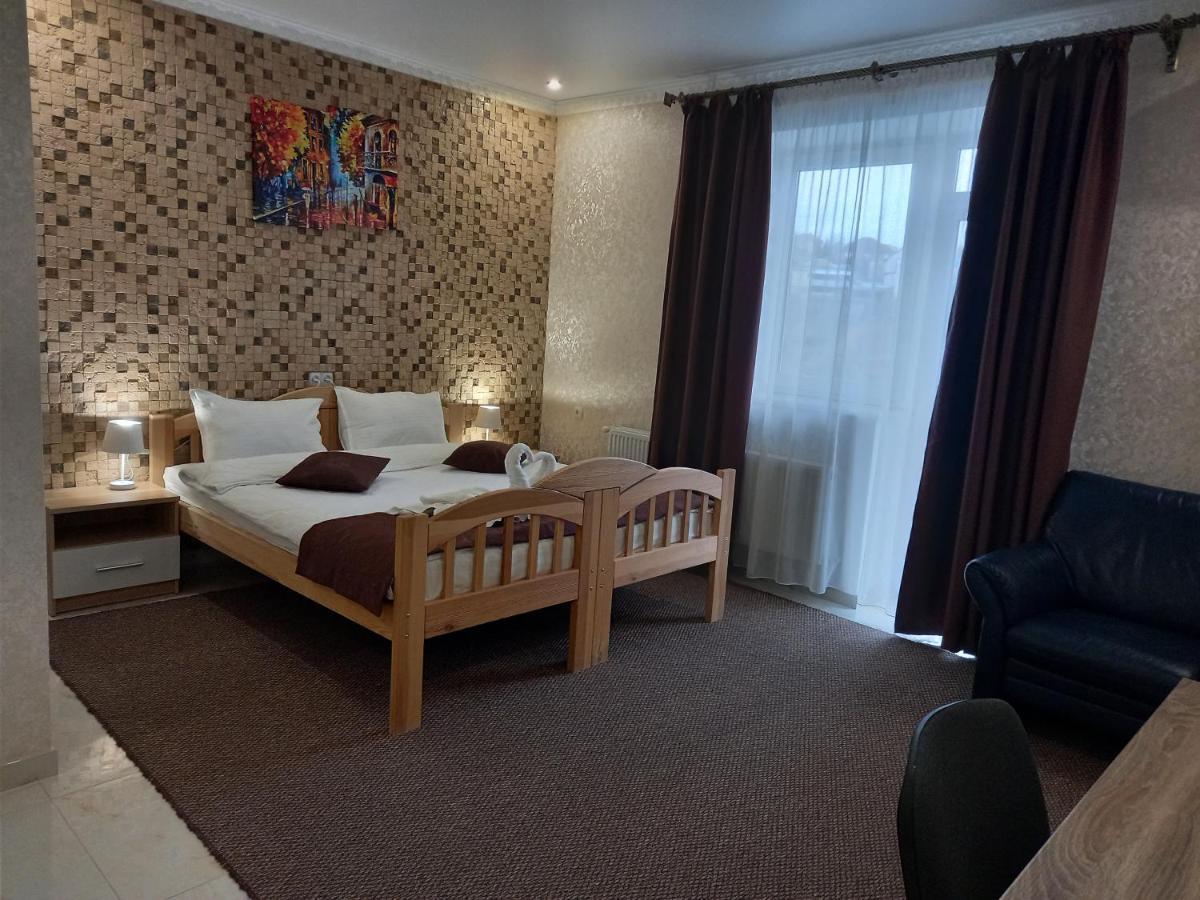 Готель River House 우만 외부 사진