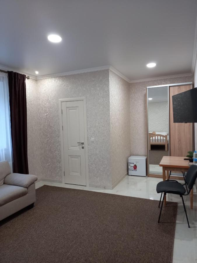 Готель River House 우만 외부 사진