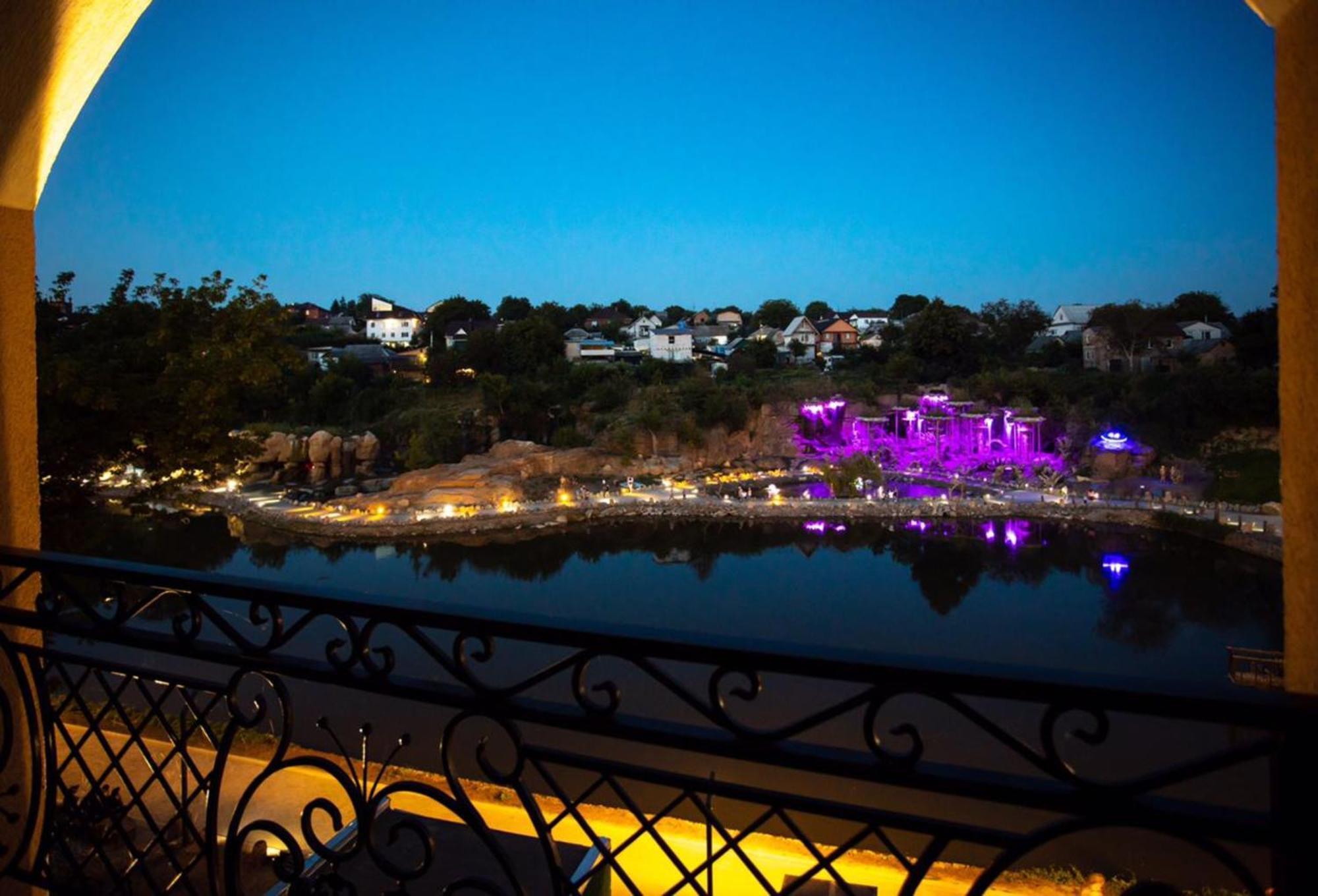 Готель River House 우만 외부 사진